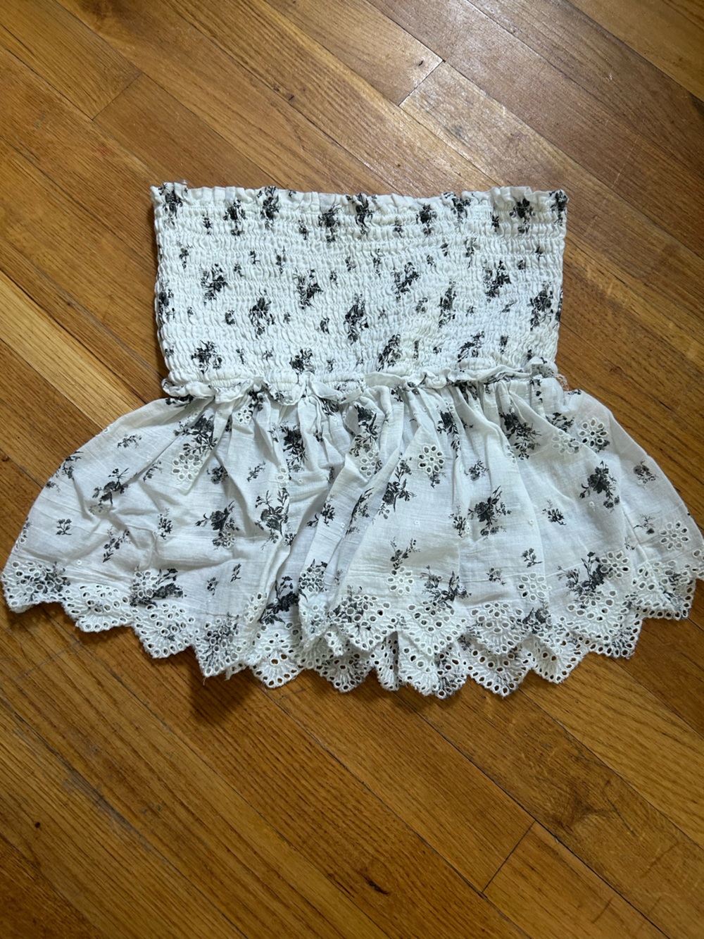 American Eagle Outfitters White Floral Eyelet Mini Skirt